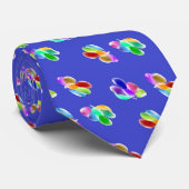 Kleurrijke partijballonnen op blauw stropdas (Opgerold)