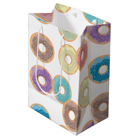 Kleurrijke Pastel Donuts & Sprinkles Patroon Medium Cadeauzakje (Voorkant Gekanteld)
