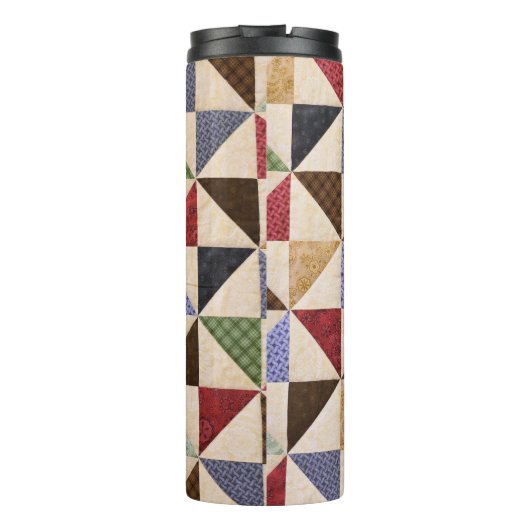 Kleurrijke Patchwork Quilt: Bloemtextuur. Thermosbeker (Achterkant)