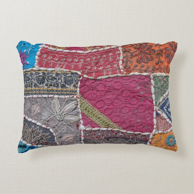 Kleurrijke Patchwork Tapijt Closeup Detail Accent Kussen (Voorkant)