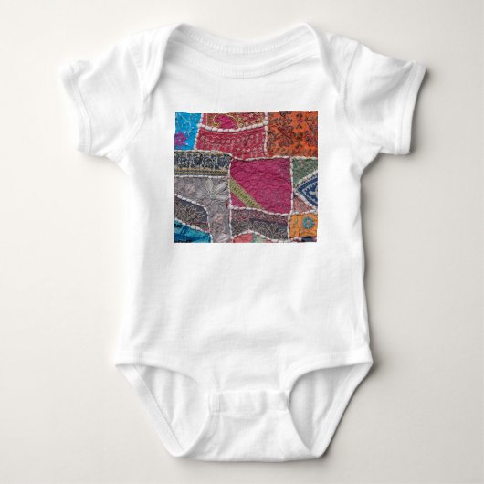 Kleurrijke Patchwork Tapijt Closeup Detail Romper (Voorkant)