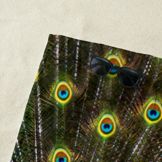 Kleurrijke pauw strandlaken (In situ)