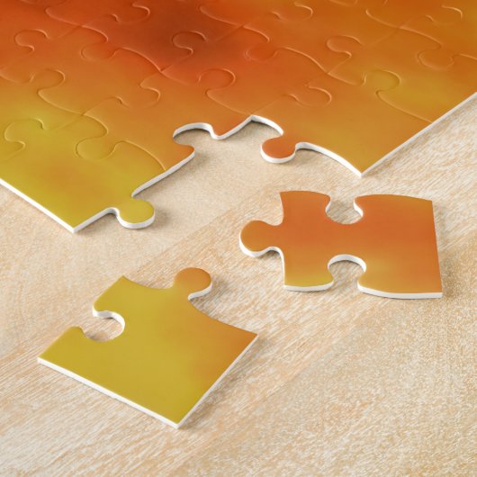 Kleurrijke Phoenix die tegen een vurige achtergron Legpuzzel (Zijkant)