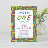 Kleurrijke plastic blokken jongens eerste verjaard kaart (Staand voorkant)