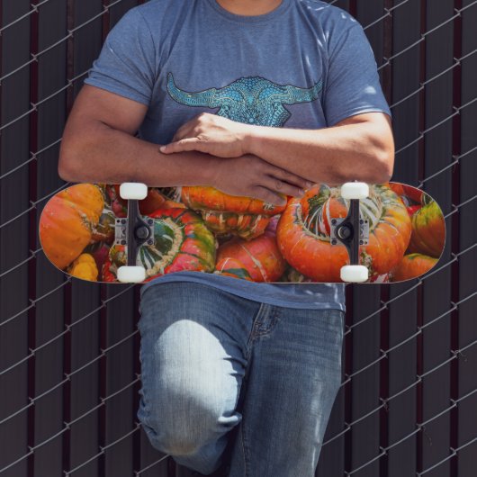 Kleurrijke pompoenen persoonlijk skateboard (Buiten 3)
