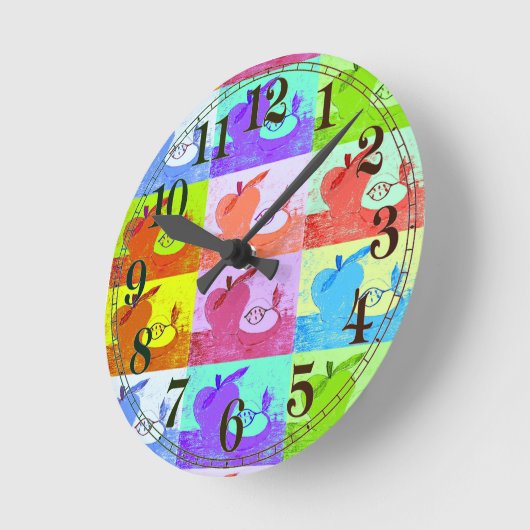Kleurrijke Pop Art Apple Ronde Klok (Hoek)