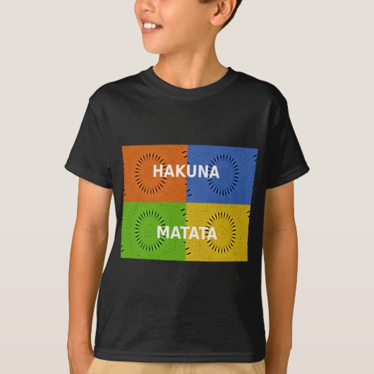 Kleurrijke Pop Art Collage & "Hakuna Matata" Beric T-shirt (Voorkant)