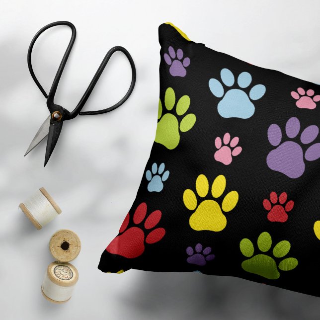 Kleurrijke poten, Paw Pattern, Paw Prints, Dog Paw Accent Kussen (Creator heeft geüpload)