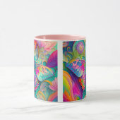 Kleurrijke psychedelische vlinder en bloemen mok (Midden)