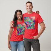 Kleurrijke psychedelische vlinder en bloemen t-shirt (Unisex)