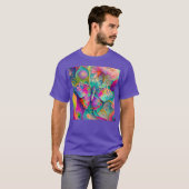Kleurrijke psychedelische vlinder en bloemen t-shirt (Voorkant volledig)
