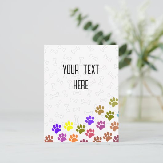 Kleurrijke Puppy Paw Prints en Botten Aangepaste t Briefkaart (Staand voorkant)