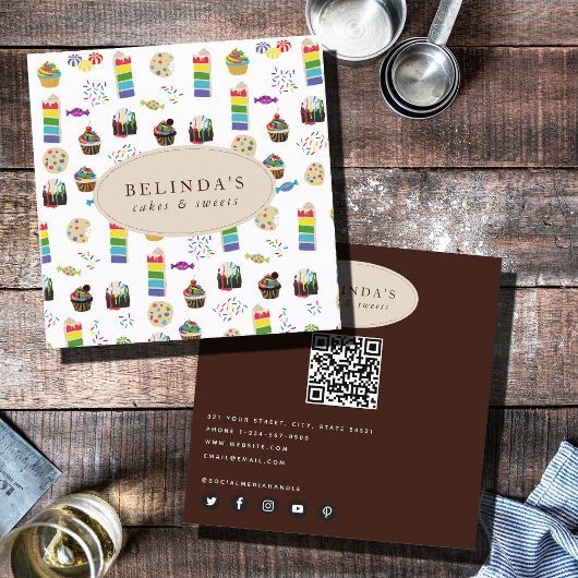 Kleurrijke Rainbow Cake Desserts & Sprinkles QR Co Vierkante Visitekaartje
