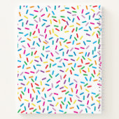 Kleurrijke Rainbow Sprinkles Retro Monogram Notitieboek (Achterkant)