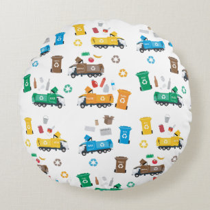 Kleurrijke recyclingvuilniswagens en -bakken rond kussen