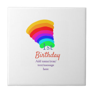Kleurrijke regenboog 1e verjaardag voeg datum naam tegeltje