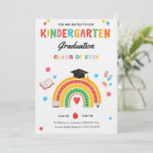 Kleurrijke Regenboog Kleuterschool Afstuderen Kaart (Staand voorkant)