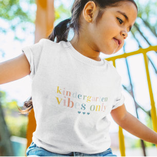 Kleurrijke Regenboog Letters 1e Schooldag Kinder Shirts