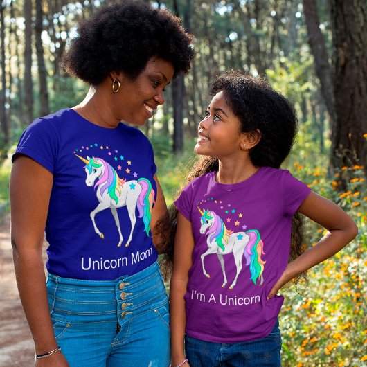 Kleurrijke regenboog Unicorn en sterren T-shirt