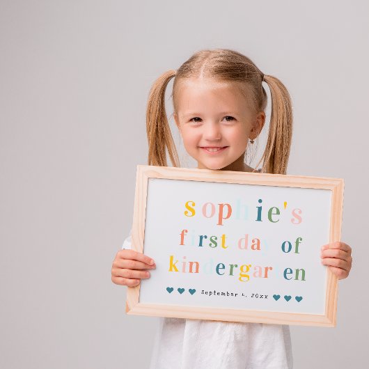 Kleurrijke regenboogletters | 1e Dag van het Schoo Kaart