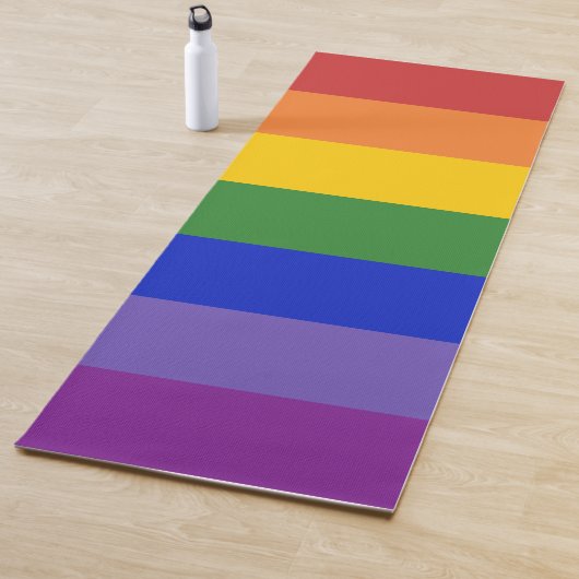 Kleurrijke regenboogstrips yogamat (In situ)