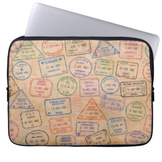 Kleurrijke Reisephemera met Vintage Paspoortstempe Laptop Sleeve