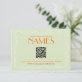 Kleurrijke Retro Bold Unieke QR Code Wedding RSVP Kaartje (Staand voorkant)