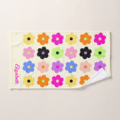 Kleurrijke Retro Daisies BOHO Chic Minimalist naam Bad Handdoek (Handdoek)