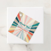 Kleurrijke Retro Rainbow Sunburst Weddenschap Bedankjes Labels (In situ)