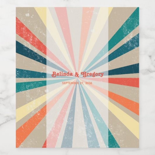 Kleurrijke Retro Rainbow Sunburst Weddenschap Wijn Etiket (Enkel label)