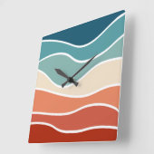 Kleurrijke retro-stijlgolven vierkante klok (Hoek)