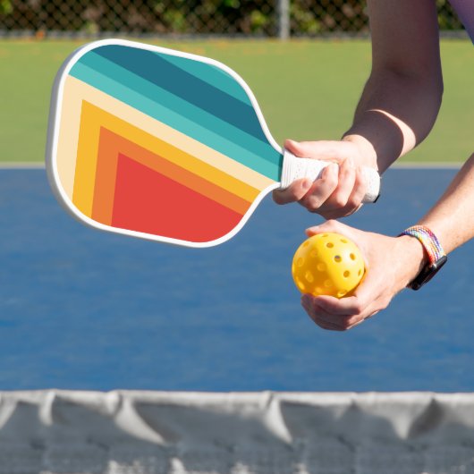 Kleurrijke Retro Stripe - 70, 80 Pickleball Paddle (Insitu)