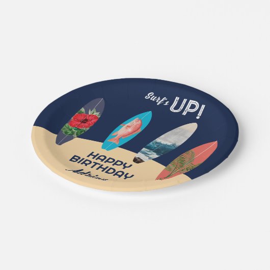 Kleurrijke retro surfplanken surft omhoog verjaard papieren bordje (Gekanteld)