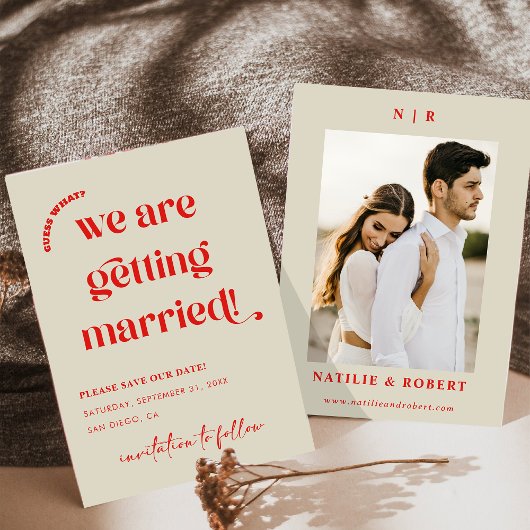 Kleurrijke retro thema bewaart de datum kaart