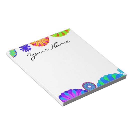 Kleurrijke retrofloerpatronen op witte achtergrond notitieblok (Schuin)
