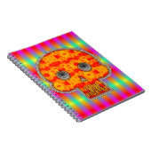 Kleurrijke robots schedel op regenboogachtergrond notitieboek (Rechterzijde)