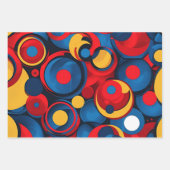 Kleurrijke rode, blauwe en gele cirkels inpakpapier vel (Voorkant)