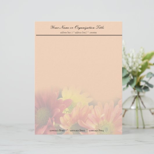 kleurrijke rode, gele, oranje dagbloemen bruiloft briefhoofd (Staand voorkant)