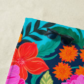 Kleurrijke roze bloemige gepersonaliseerde vakanti strandlaken (In situ)