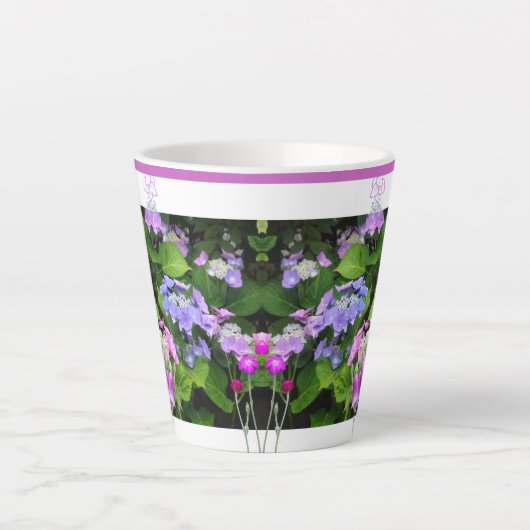 Kleurrijke roze en Paarse hydrangea Design Latte M Latte Mok (Voorkant)