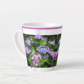 Kleurrijke roze en Paarse hydrangea Design Latte M Mok (Linkerhoek)