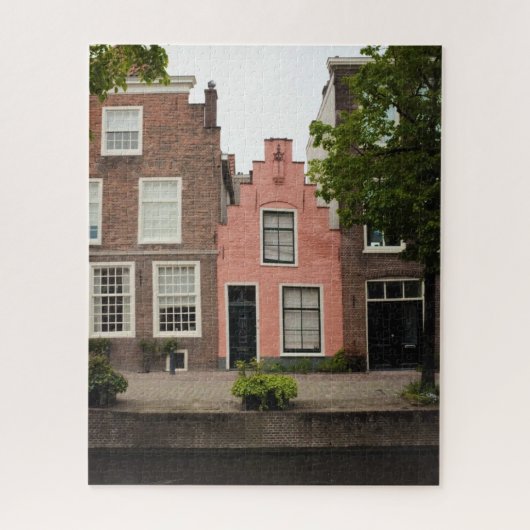 Kleurrijke Roze Hollandse grachtenpand Leiden Nede Legpuzzel (Verticaal)