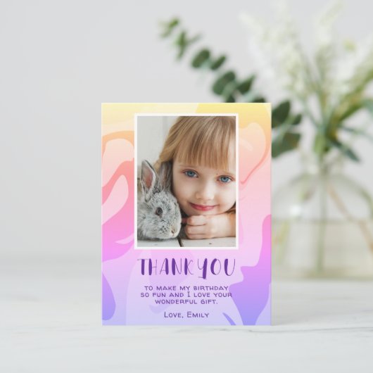Kleurrijke roze werveling meisje foto verjaardag d briefkaart (Staand voorkant)