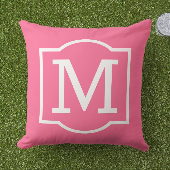 Kleurrijke Roze Witte Haak Monogram Buitenkussen (Gras)