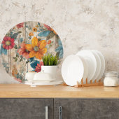 Kleurrijke rustieke bloem rond snijplank