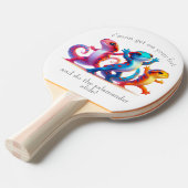 Kleurrijke Salamanders doen de Salamander Slide Tafeltennisbatje (Voorkant Gekanteld)