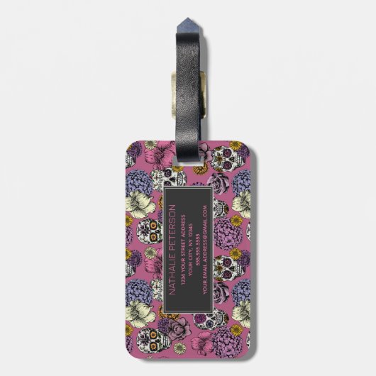 Kleurrijke schedels Trendy Monogram Roze Bagagelab Bagagelabel (Achterkant verticaal)