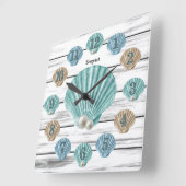 Kleurrijke schelpen en wit verweerd hout vierkante klok (Hoek)