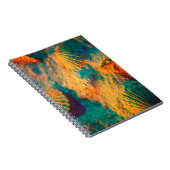 Kleurrijke schelpen en zand op de beuk notitieboek (Rechterzijde)