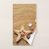 Kleurrijke schelpen op het zand bad handdoek (Handdoek)
